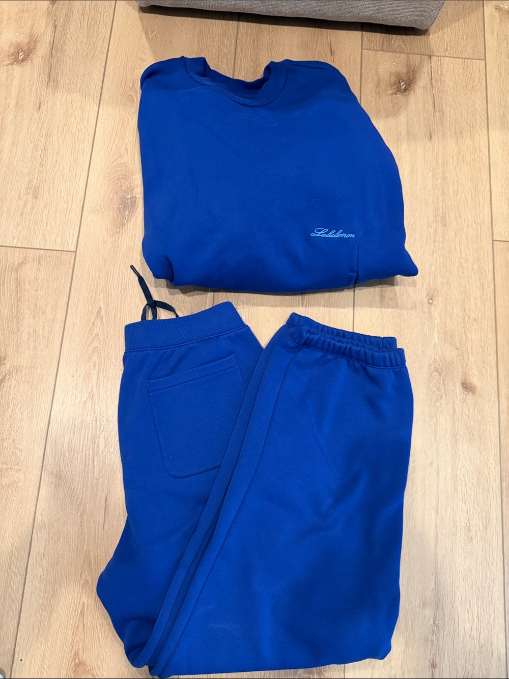 Lululemon men’s oversized Royal Blue Embroidered Sweatshirt & Jogger Set